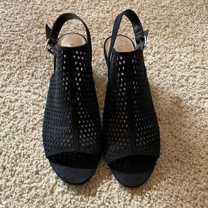 Unisa suede open toe / back shoes